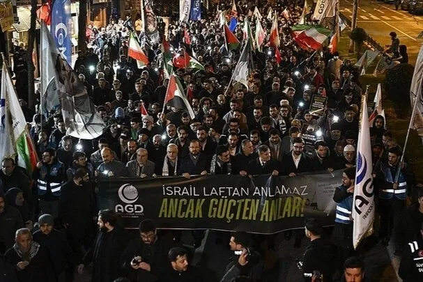 Turkish People Take to Streets in Support of Iran, Resistance Front