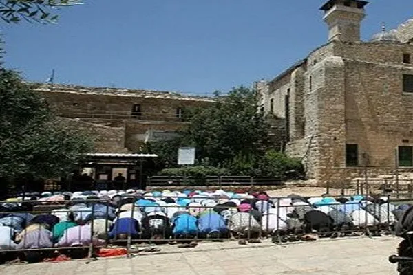Palestinians Slam Zionist Settlers’ Violence at Ibrahimi Mosque