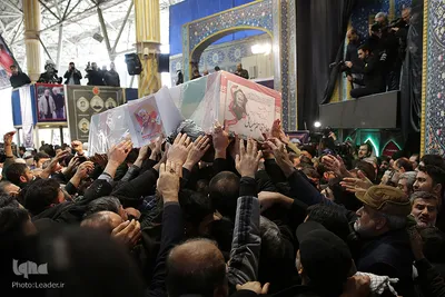 مراسم اقامه نماز بر پیکر مطهر سپهبد شهید حاج قاسم سلیمانی و همرزمان شهیدش با حضور رهبر معظم انقلاب