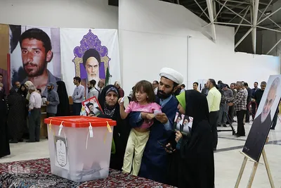 شور انتخابات در گلستان شهدای اصفهان