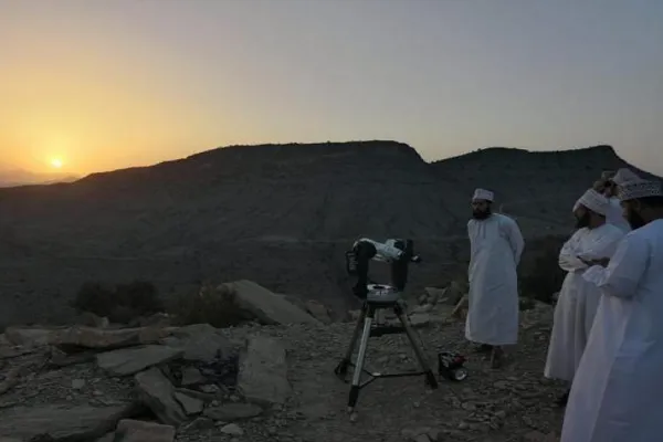 Tinutukoy ng Omani na Dalubhasa ang Unang Araw ng Ramadan Gamit ang Astronomikal na mga Pagkalkula