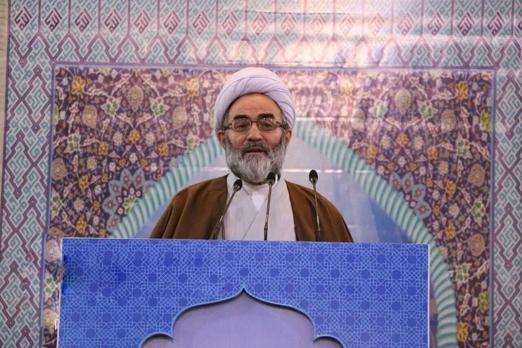 تشکیل نظام مردم‌سالاری دینی از برکات روز جمهوری اسلامی است