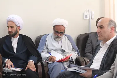 نشست هم‌اندیشی ائمه جمعه استان مرکزی با مسئولان قضایی