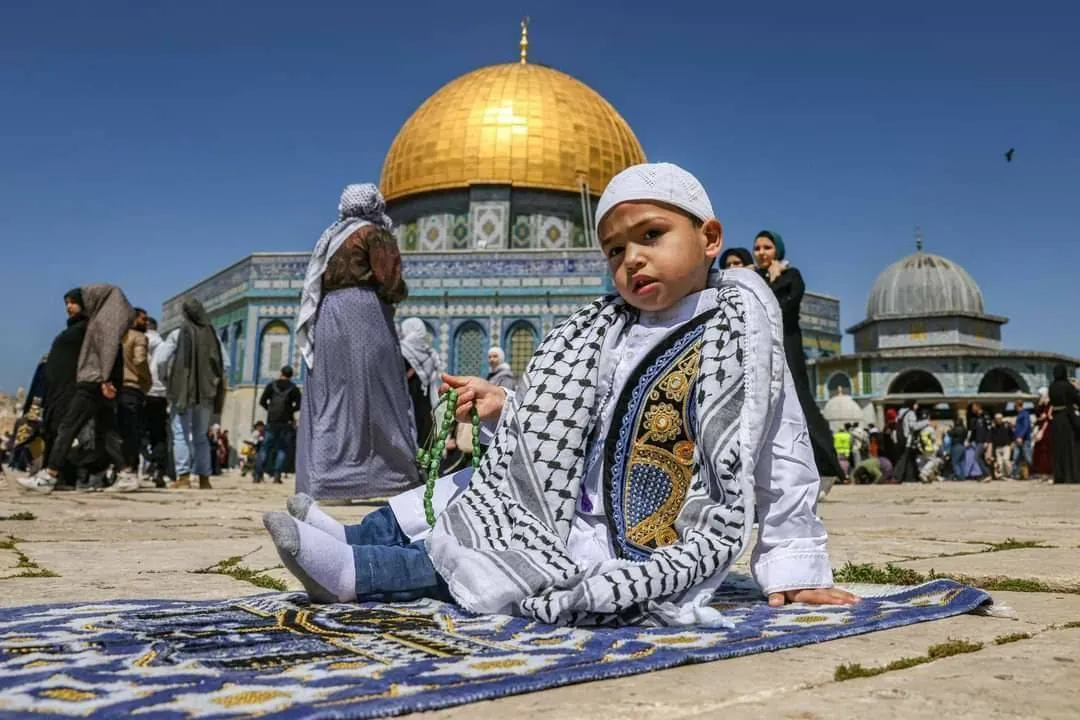 د الاقصی جومات په جمعې لمانځه کې څه دپاسه ۳۵زره فلسطنیانو ګډون وکړ