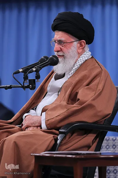 دیدار دانش‌آموزان و دانشجویان با رهبر انقلاب اسلامی