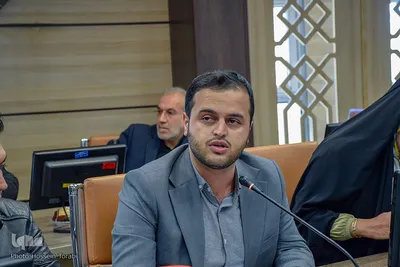 نشست صمیمانه استاندار چهارمحال و بختیاری با اصحاب رسانه