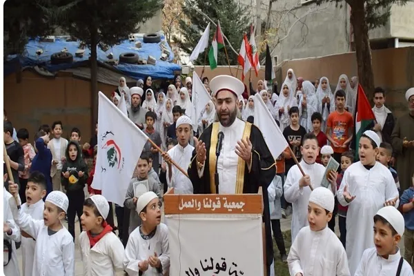 لبنان: وقفة تضامنية مع غزة لطلاب القرآن في جمعية 