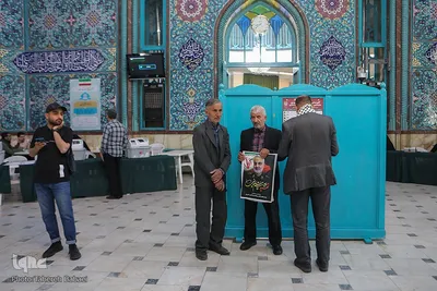 رای‌گیری مرحلهٔ دوم انتخابات مجلس در حسینیه ارشاد