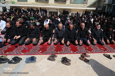 عزاداری ظهر عاشورا در حرم فاطمه معصومه(س)