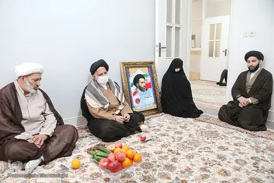 دیدار اعضای کنگره شهدای روحانی با خانواده شهید تقوی
