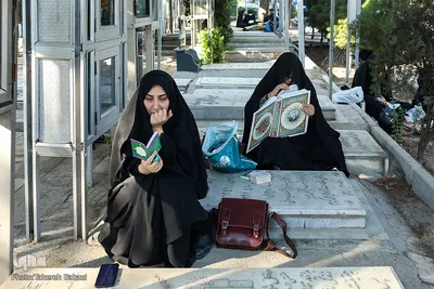 مراسم دعای پرفیض عرفه در گلزار شهدا
