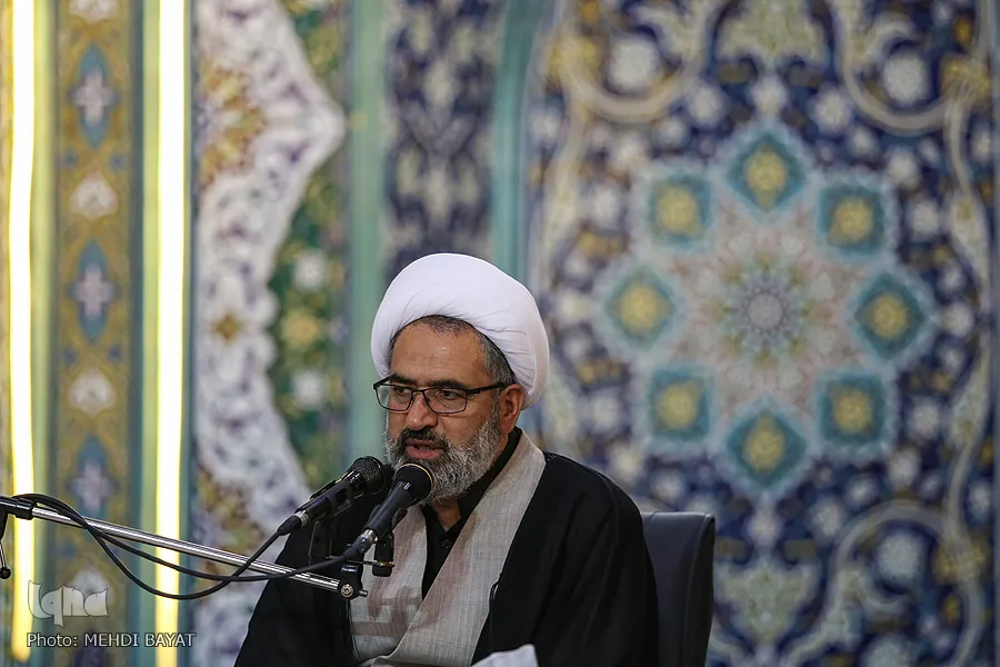 امام(ره) احیاگر دین‌داری، معنویت و ارزش‌های الهی است