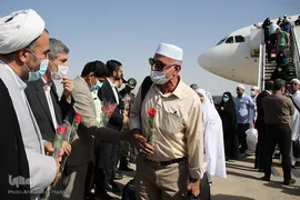 بازگشت نخستین گروه از حجاج استان فارس به شیراز