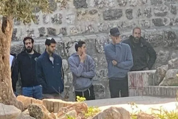 یورش صهیونیست‌ها به مسجدالاقصی در ششمن روز ماه رمضان/ شهادت جوان مجروح فلسطینی در نابلس