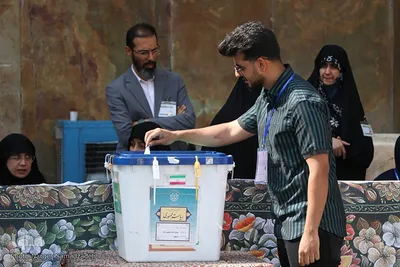 حماسه مشارکت نصف جهان در میدان نقش جهان