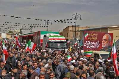تشییع پیکر سرلشکر شهید مجید خادمی و ۵ تن از شهدای اقتدار در شیراز