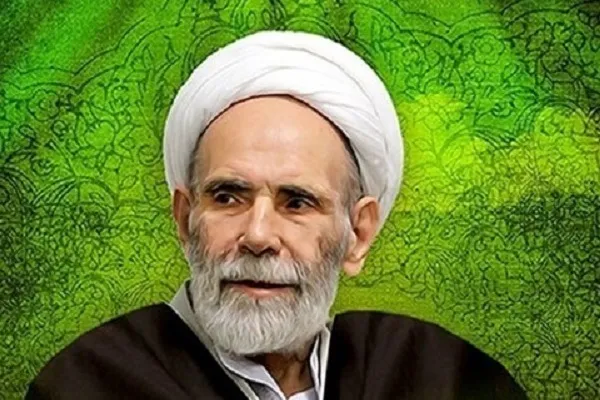 عرضه ۱۰۰ عنوان کتاب از آثار مرحوم آیت‌الله آقا مجتبی تهرانی