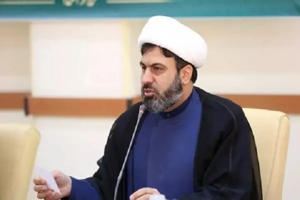 آیین تعویض پرچم گنبد مطهر حرم بانوی کرامت برگزار می‌شود