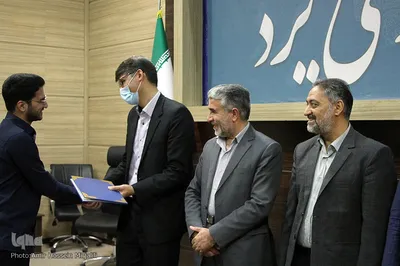 تجلیل از دانش‌آموزان نخبه قرآنی استان یزد