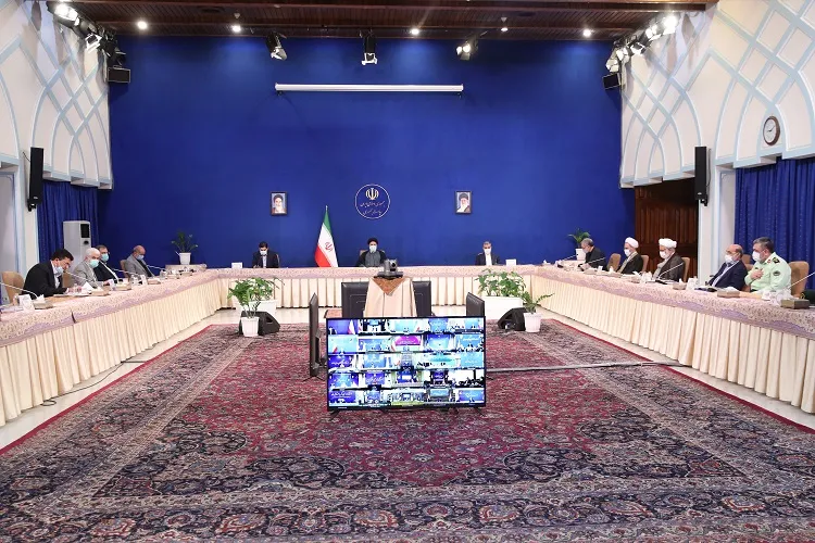 واکسیناسیون زیر دوازده ساله‌ها پس از قطعیت علمی انجام شود/ محدودیت‌های هوشمند جایگزین تعطیلی‌ها