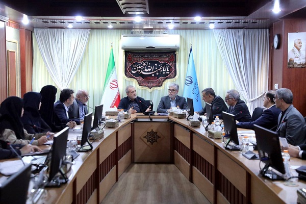 نشست پزشکیان با اساتید مدیریت دانشگاه‌ها