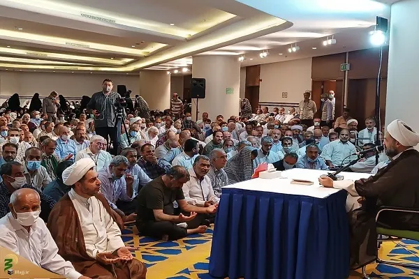 زائران ایرانی سرزمین وحی دعای کمیل را زمزمه کردند