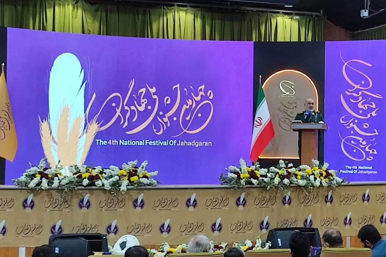 دوران دفاع مقدس میدان تفسیر مجسم آیات الهی بود