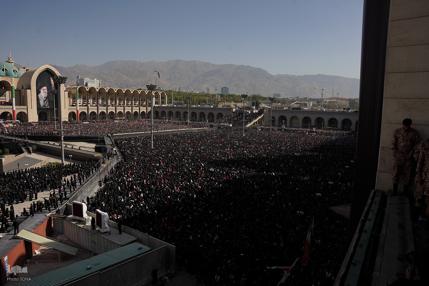 Iran: eseguita preghiera sui corpi dell'Ayatollah Khamenei e dei suoi familiari
