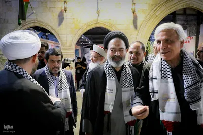 استقبال فلسطینی‌ها از نماینده رهبر انقلاب در موکب الاقصی