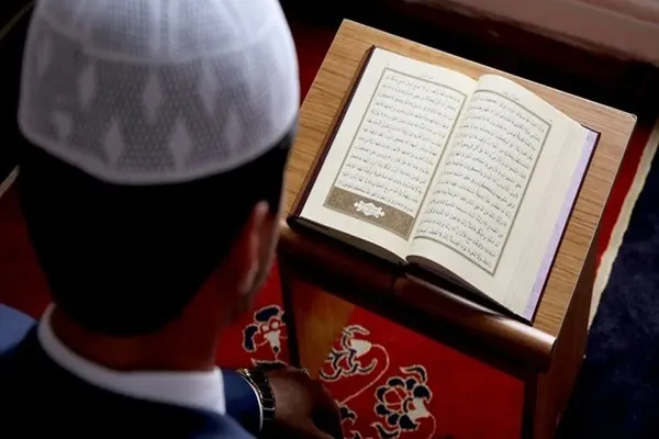 تفوق التقليد على الحداثة في تعليم القرآن