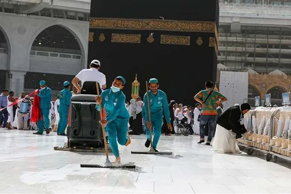 بلومبيرغ: ارتفاع وتواجد ملموس لمصابي كورونا بمكة المكرمة