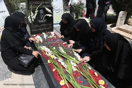 جهادگران بر مزار جهادگر فقید دکتر کاظمی آشتیانی