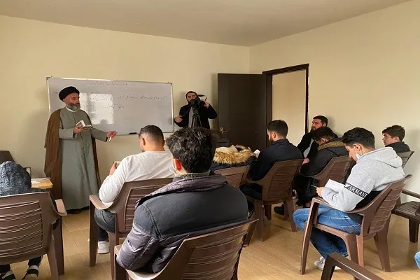 برگزاری دوره تربیت مربی قرآن در شهر «صور» لبنان + عکس