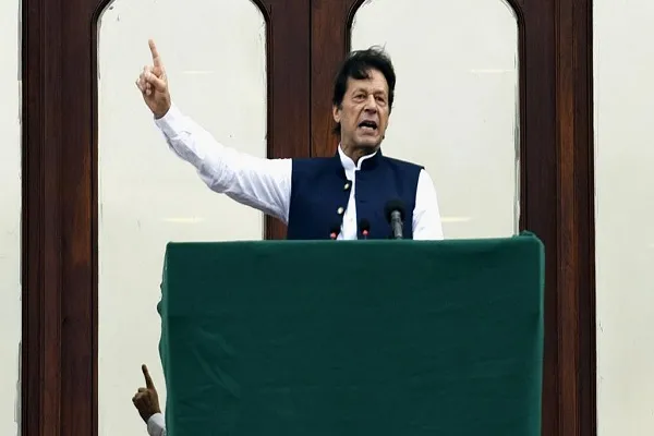 عمران خان يحذّر من إمكانية شن الهند هجمات على كشمير