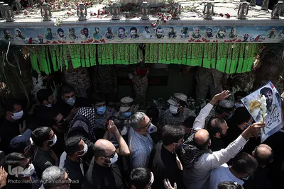 مراسم تشییع پیکر مطهر شهید مدافع حرم «جواد الله‌کرم» در محله مهرآباد جنوبی