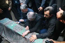 مراسم تشییع جنازه عزت الله انتظامی