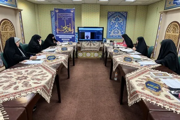 رقابت مرحله نهایی حافظان مسابقات دارالقرآن امام علی(ع) + عکس