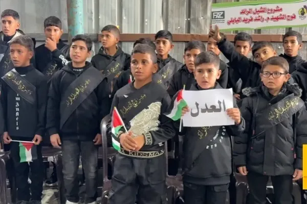 په غزې کې د قرآن ۴۴ حافظو شهیدانو د اولادونو درناوی
