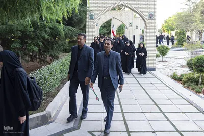 کاروان دانشگاهیان استان البرز پای پیاده در راه تشییع رهبر شهید