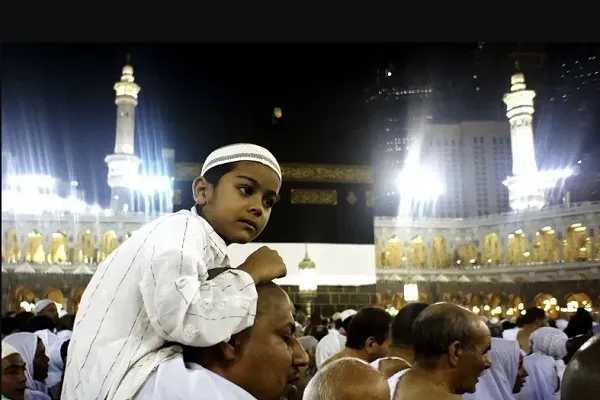 New Child Safety Bracelets Introduced at Mecca Grand Mosque  