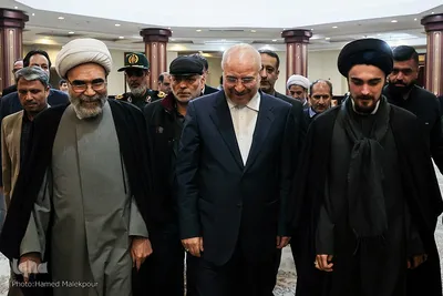 آغاز چهل‌و‌چهارمین دهه فجر انقلاب اسلامی در حرم امام خمینی(ره)