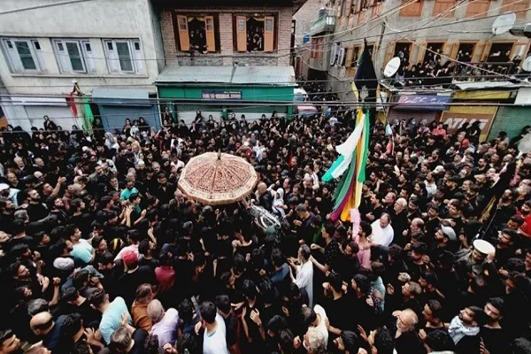 حمله پلیس هند به عزاداران حسینی در کشمیر