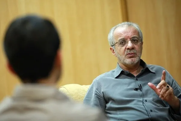 رسالت خبرنگاران؛ از نزدیکی به منفعت عمومی تا دوری از دکه‌زدگی