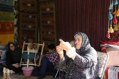 آیین افتتاح نمایشگاه هنر‌های سنتی و صنایع دستی استان‌های  اصفهان و هرمزگان