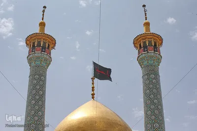 Schiiten begehen den Trauertag Tasu´a im Heiligen Schrein von Fatima Masuma