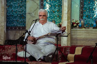 بزرگداشت صائب تبریزی در کنار مقبره صائب