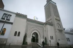 Des musulmans intègres et pieux à la conquète de la Mosquée de Paris