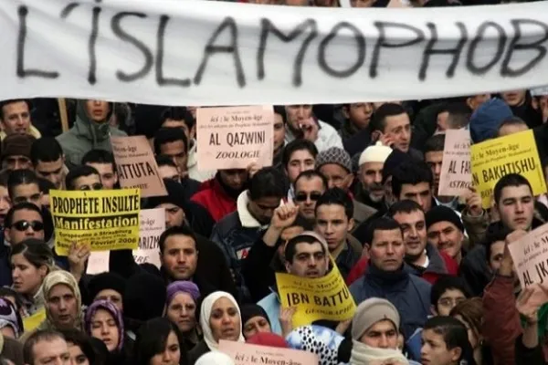 Fransa’da Müslüman otoriteler 'Fransa İslam'ı' projesine tepki gösteriyor