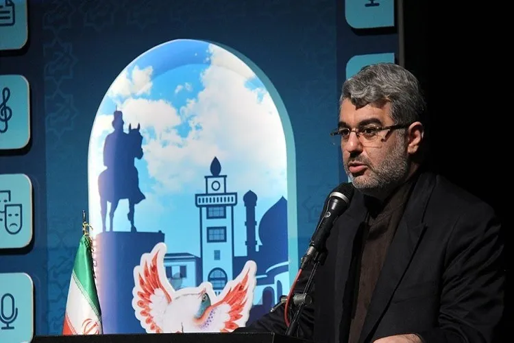 اجرای برنامه‌های قرآنی بزرگترین دفاع از موازین اسلامی است