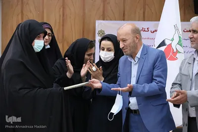 نشست نقد و بررسی کتاب «مرد راه» در شیراز‎‎